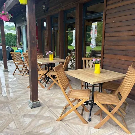 Glamping Amazing Village Klisurski Manastir